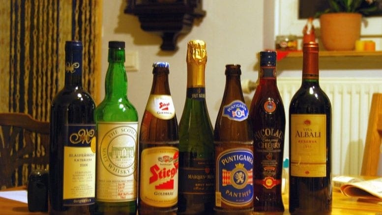 bottles in a row in article about alcohol free weekend